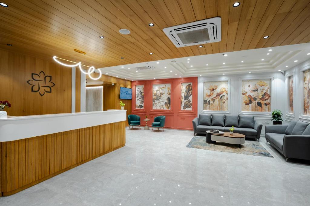 Nadiad Hotel | Prarambh By Siara