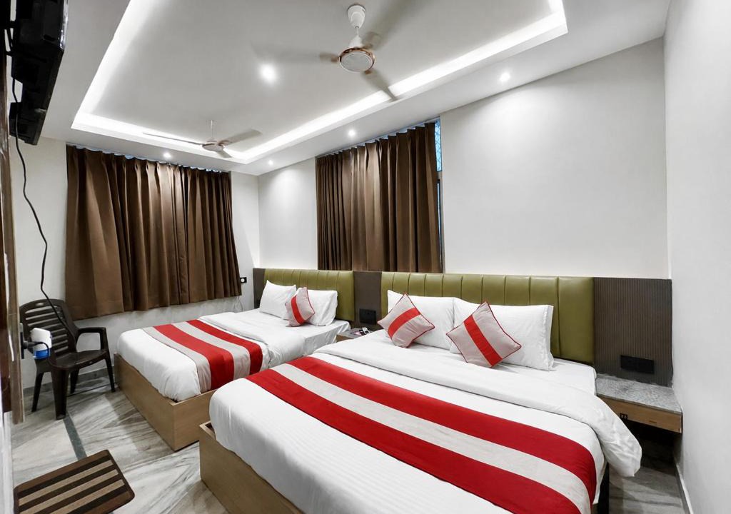Haridwar House | PREMIUM HOTEL HARIDWAR K P - Near Mansa Mata Temple and Railway Station Haridwar - Fully Air conditioned - Free Wifi and Parking Facilities - Best FAMILY HOTEL IN HARIDWAR