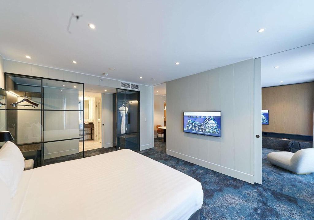 Adelaide Central Business District Hotel | Pullman Adelaide