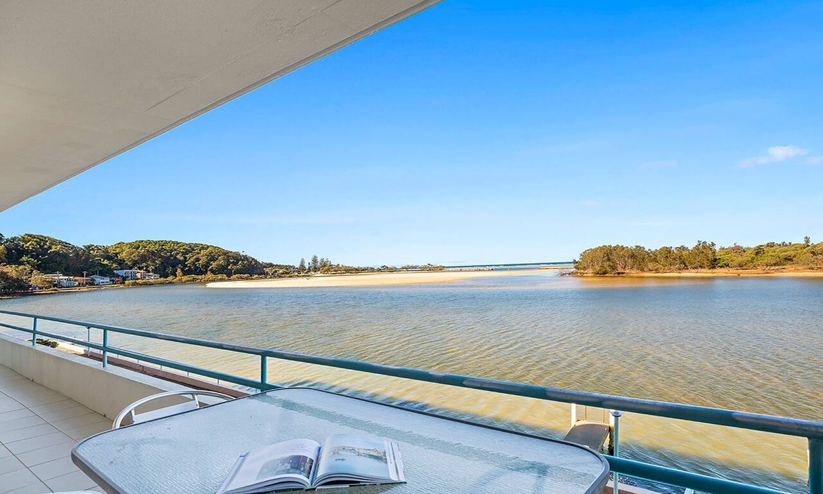 Nambucca Heads Apartment | QUAYSIDE - Bring the boat, tie it up at your own private jetty.