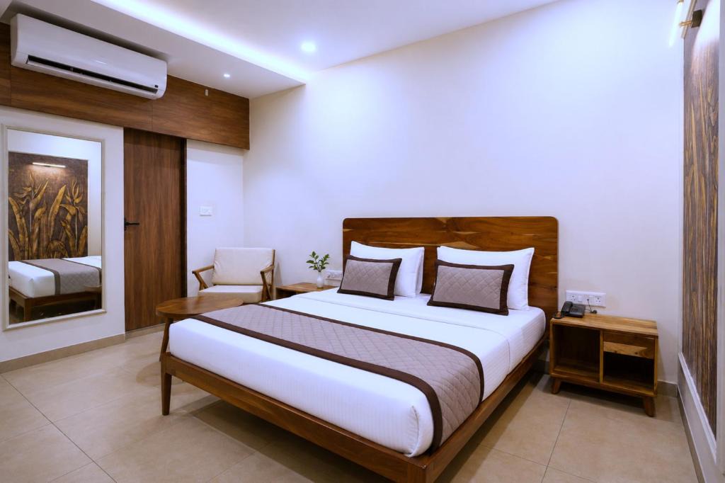 Ujjain House | Raahi Home Stay Near Iskcon temple & Pushpa Mission Hospital
