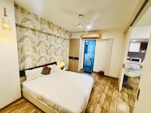 Dumas Apartment | Rajhans belliza