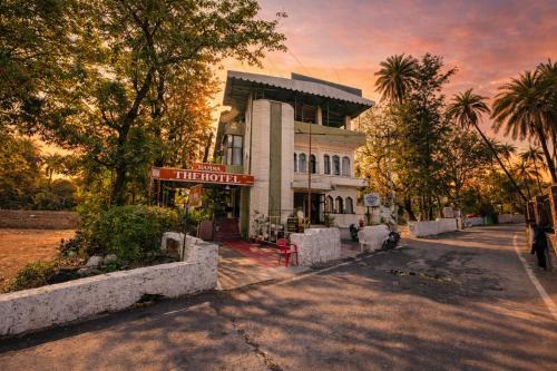 Mount Abu Hotel | Ramma TheHotel - 200 mtrs from Nakki Lake