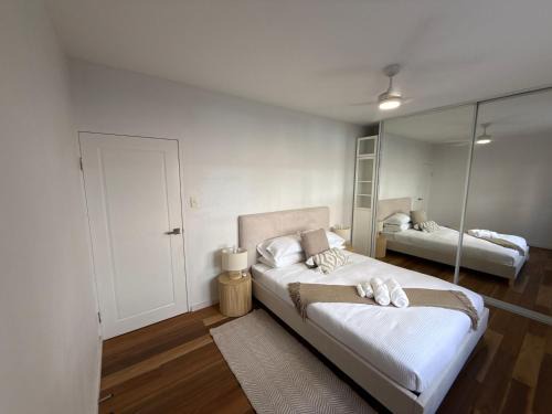 Randwick House | Randwick Shared Apt with Study Desk & Parking