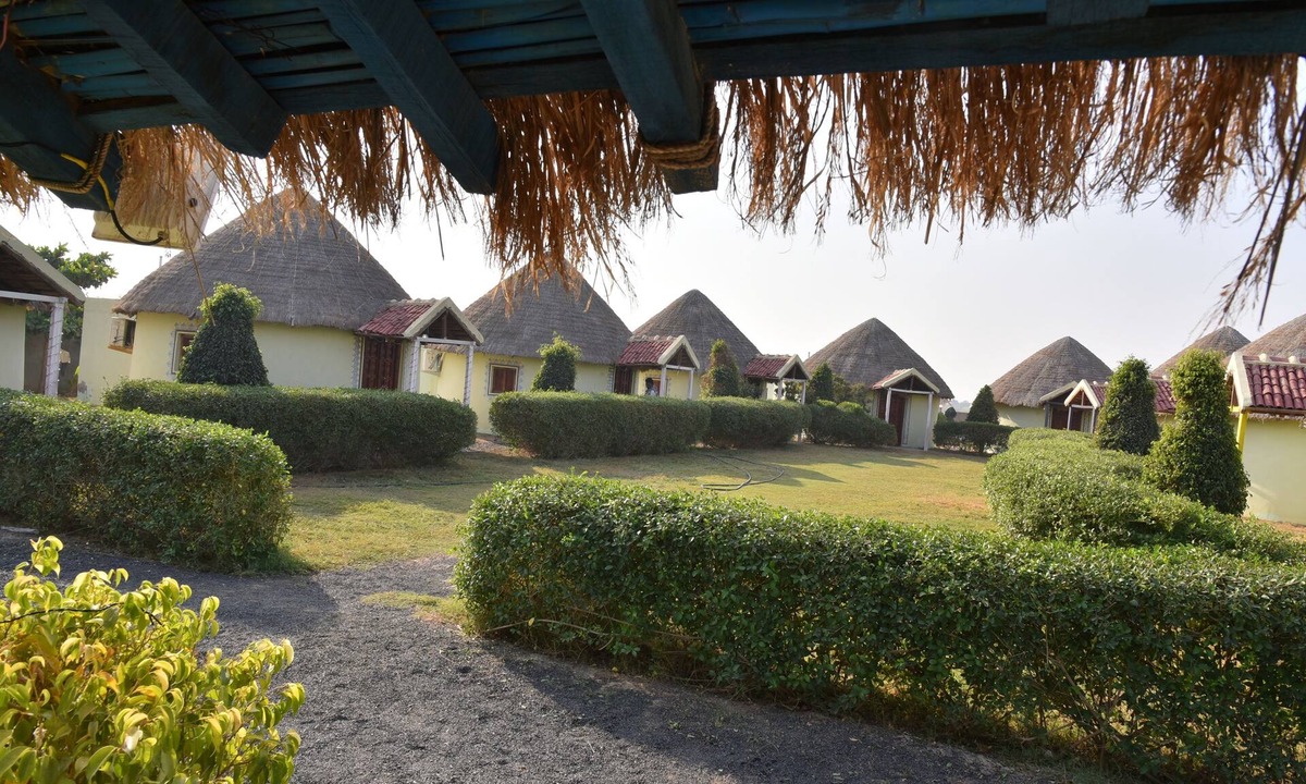 Bhuj Hotel | Rann Village Resort