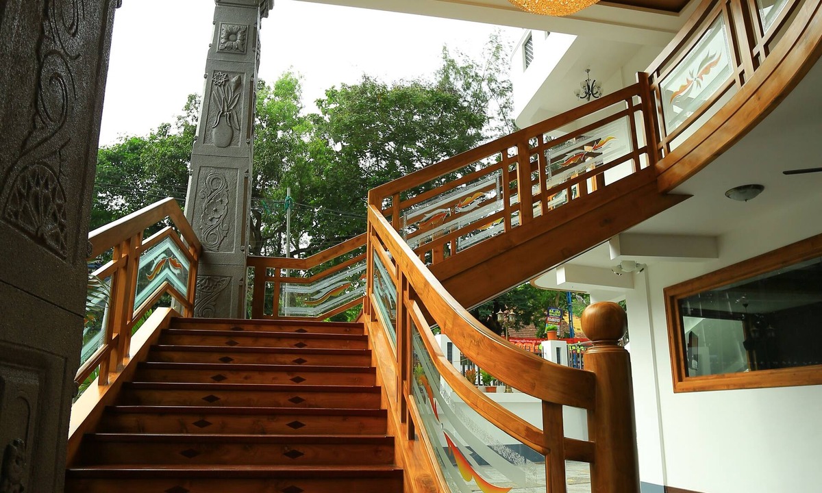 Neyyattinkara Hotel | RB Palace