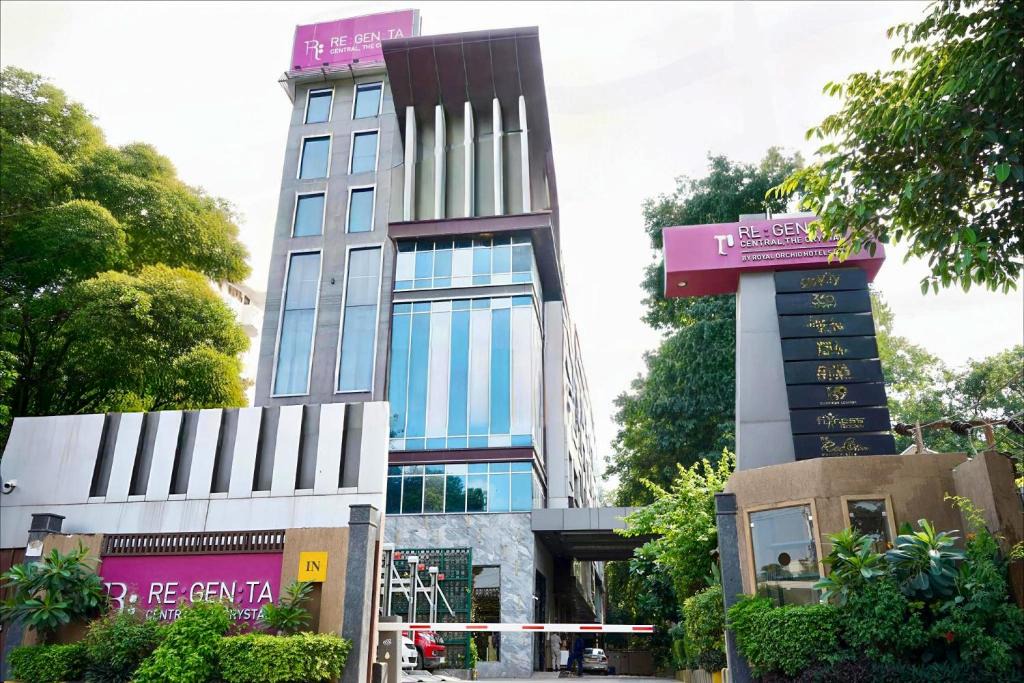 Kanpur Hotel | Regenta Central the Crystal Kanpur,