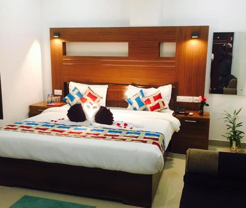 Erattupetta Hotel | Rieva Residency