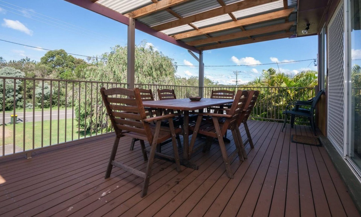 Fingal Bay House | Right across the road from Fingal Bay Surf Beach