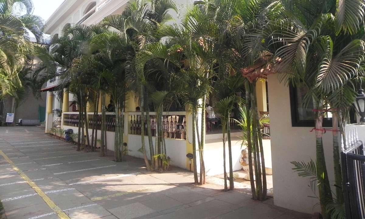Baga Hotel | Riverside Regency Resort