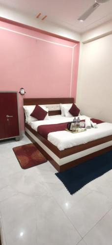 Faizabad Hotel | Room in only 999 Front of Ram Mandir gate" Tha Rudra Prabha INN"