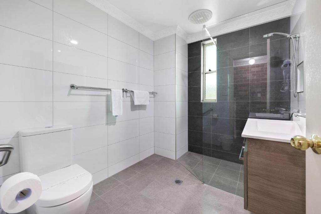 West Tamworth Apartment | Roseville Motel and Apartments