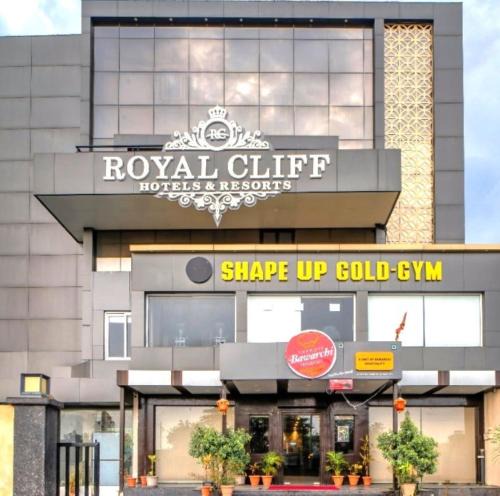 Nagpur Hotel | ROYAL CLIFF HOTEL & RESORTS
