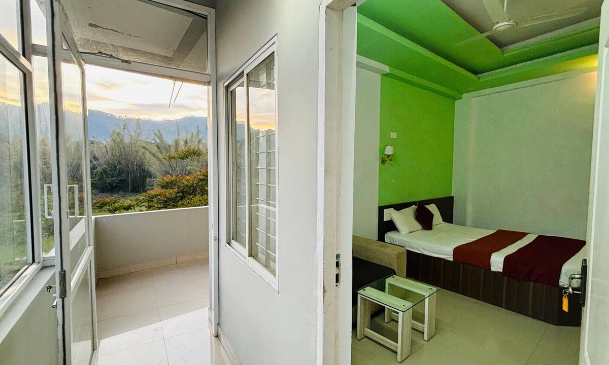 Kumily Hotel | Safariya Forest Inn