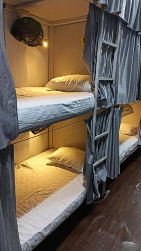 Goregaon East Hostel | Saffron Dormitory Goregaon East
