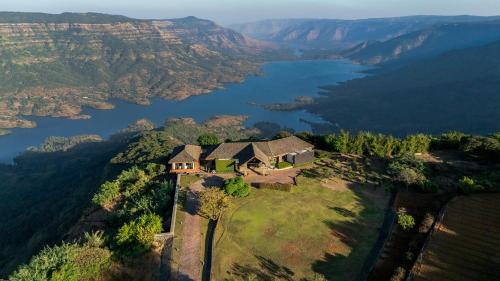 Bajarwadi Villa | SaffronStays Gold Mist