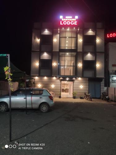 Kallam Hotel | Sahyadri Lodge Yermala