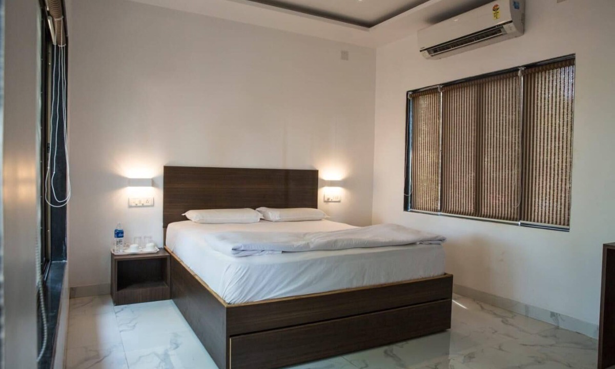 Rajapur Hotel | SAMINDER BEACH HOUSE
