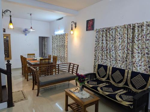 Cherai Villa | Sankeerthanam - Lounge in serenity