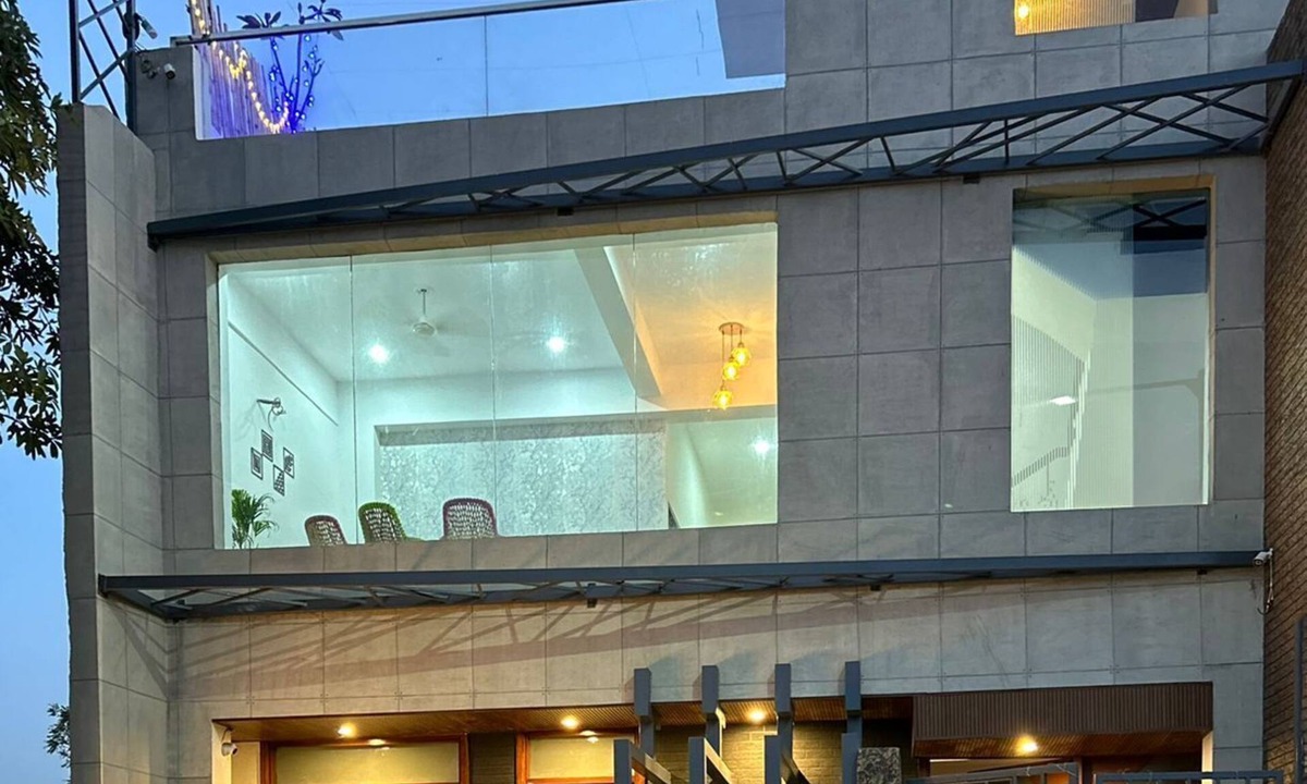 Agra House | Saroj Villa