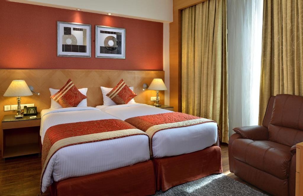 IMT Manesar Hotel | Savoy Suites Manesar