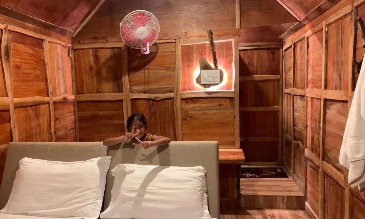 Devikolam House | Sceva's Garden Home - Double bed with balcony - 3