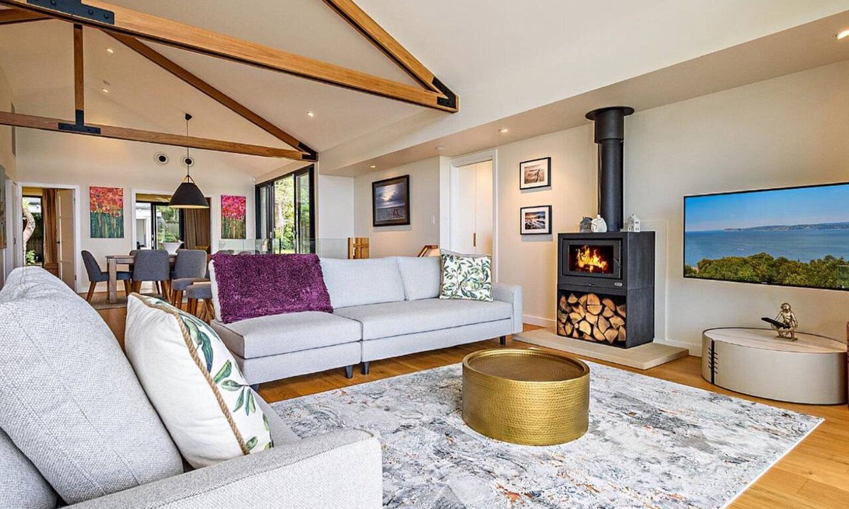 Killcare Heights House | Sea View Serenity by HolidayCo.