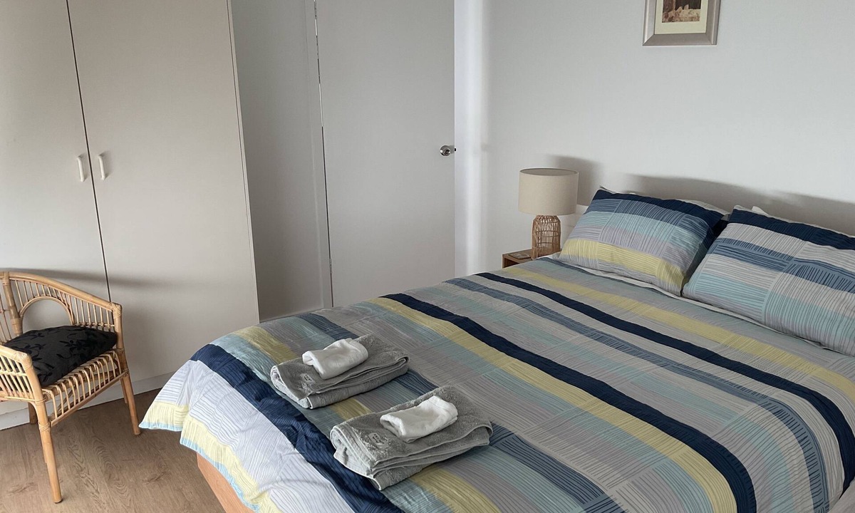 St Leonards Apartment | Seaduce, only 300m to the beach!