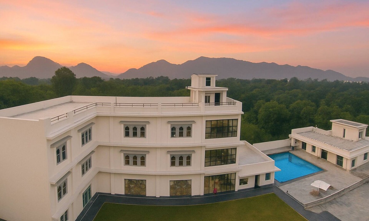 Bedla Resort | Serenity Hill Resort Near - 2Km Fateh Sagar Lake Udaipur