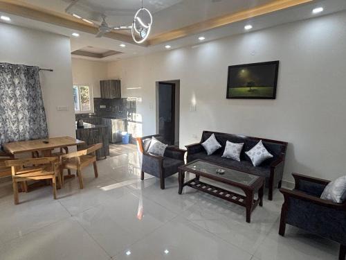 Bhimtal Apartment | Shanti Retreat