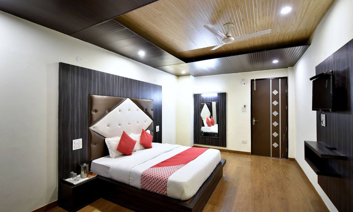 Khajjiar Hotel | Shining Star Resort