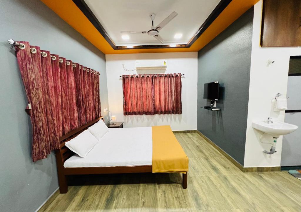 Alibaug House | Shiv Sai Holiday Home - by iIRA Stays