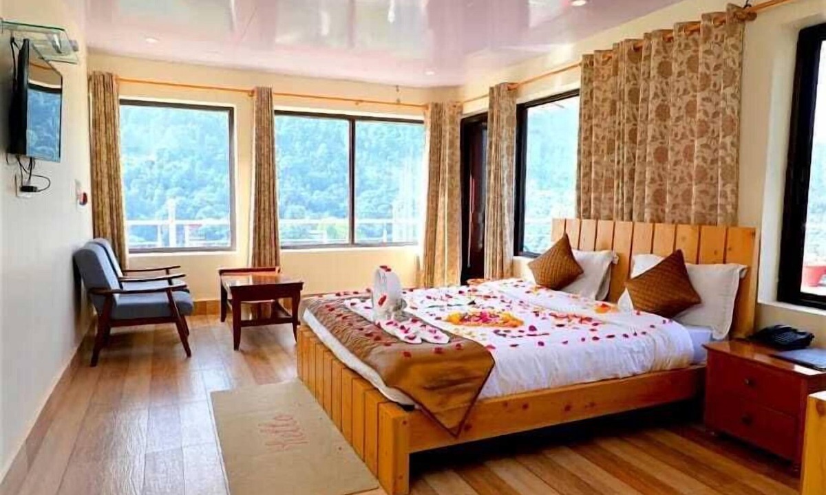 Bhimtal Hotel | Shiva solace by Sam Valley