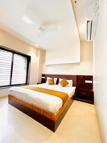 Maheshwar Hotel | Shree Gurukripa Inn