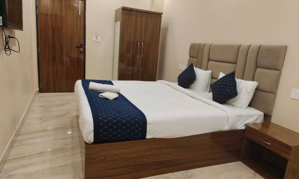 Varanasi Hotel | Shree Hari Niwas Paying Guest House