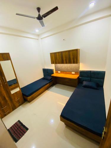 Sanwer Hostel | Shree Ji Girls Hostel