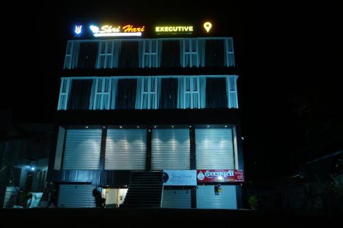 Tuljapur Hotel | Shri Hari Executive Lodge