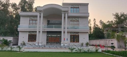 Misrikh Hotel | Shyam marriage lawn and Resort