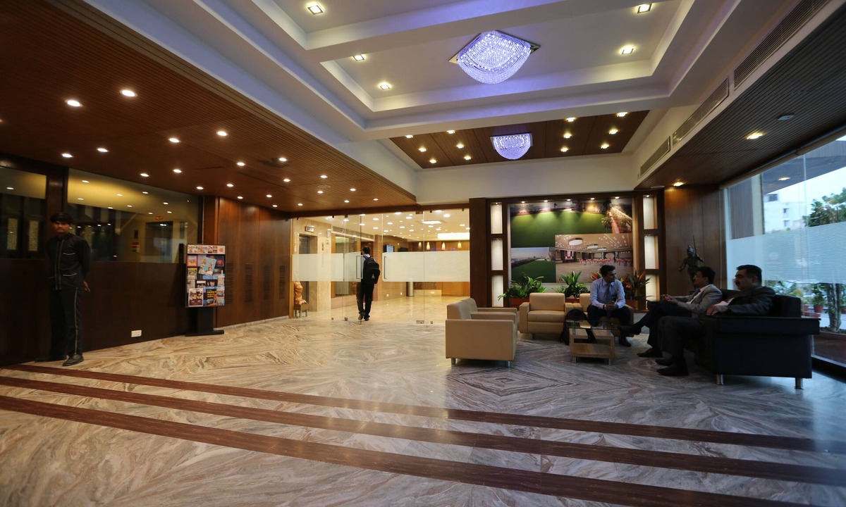 Ahmedabad Hotel | Silver Cloud Hotel & Banquets Ahmedabad