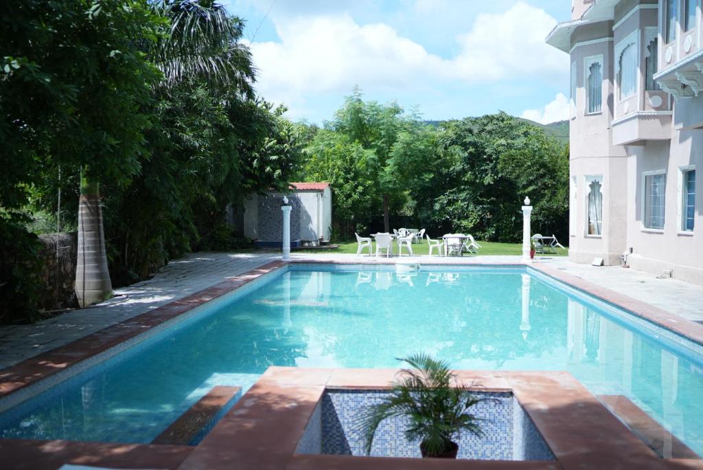 Udaipur House | Sky villa with pool