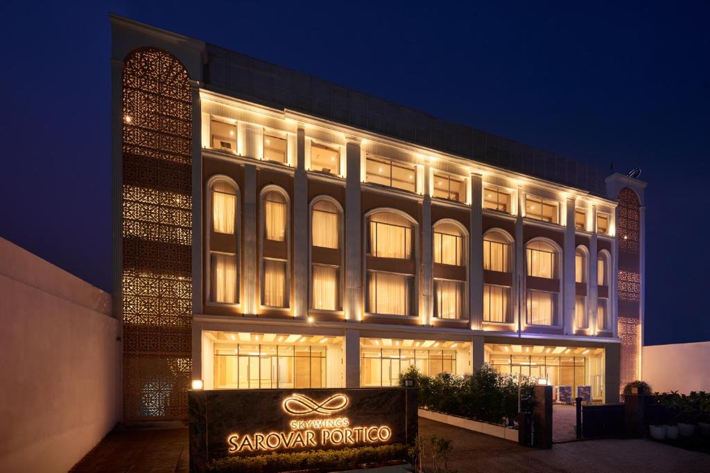 Mathura Hotel | Skywings Sarovar Portico Mathura