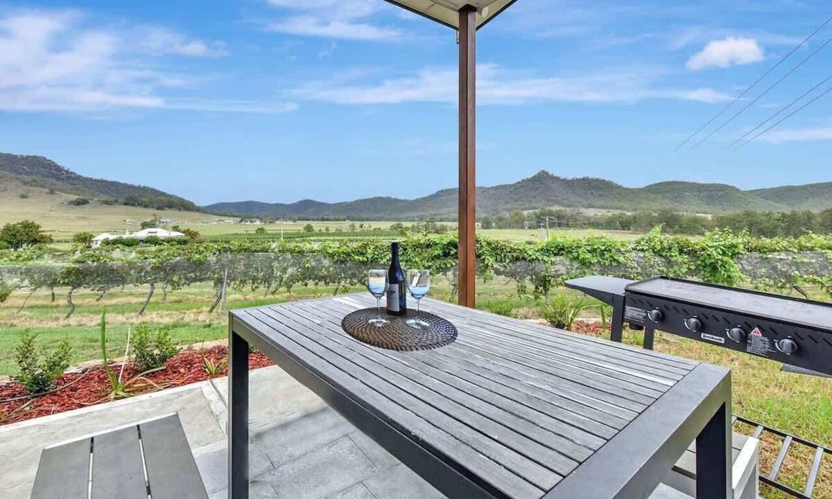 Broke Cottage | Somerville Wines Lux Escape 3-Bedroom Cottage Near Broke Wineries