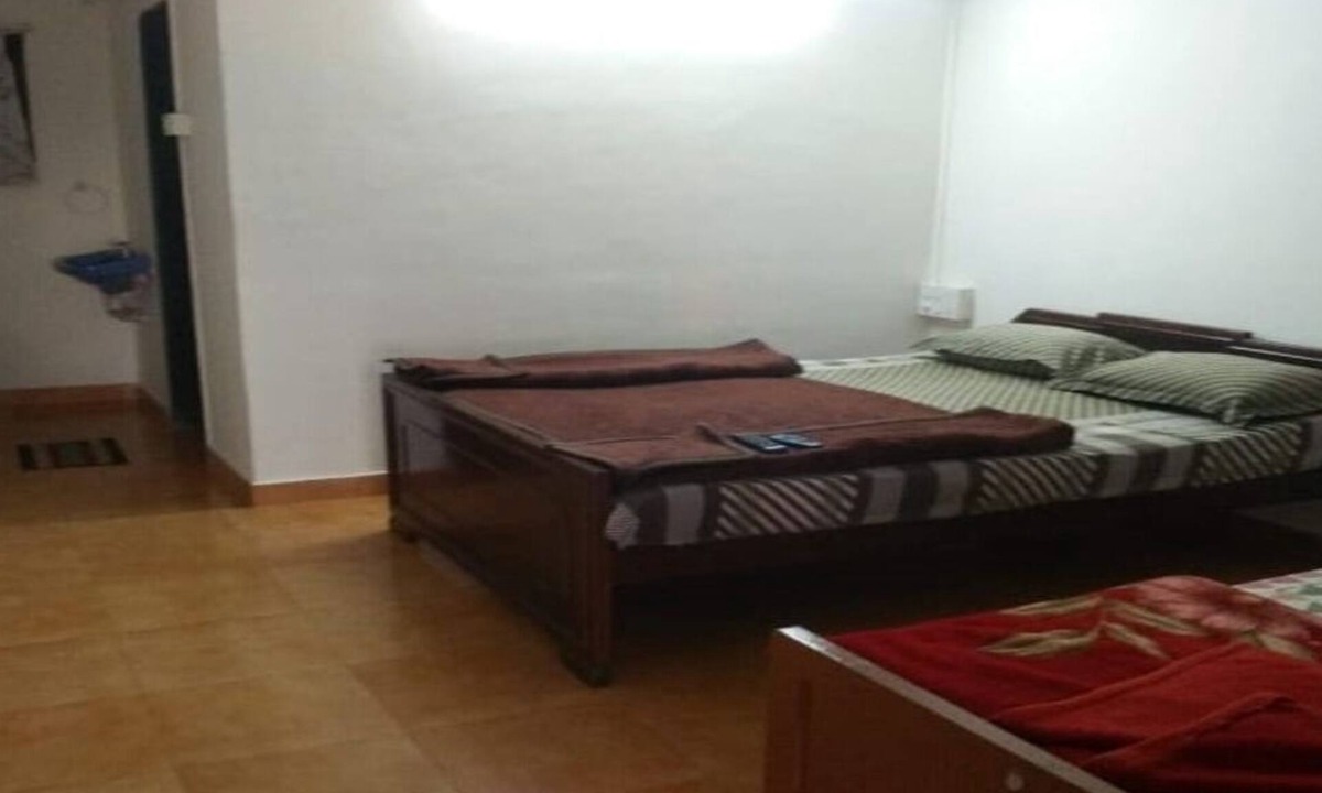 Mahabaleshwar Cottage | Sothing 4-bedroom cottage in Mahabaleshwar with open ground for playing parking