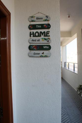 Shaikpet Apartment | Spacious 2BHK Close to Hitech City for Family Stay