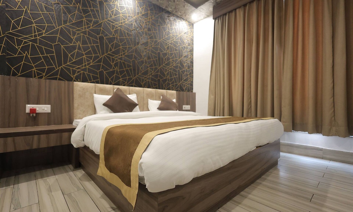 Bareilly Hotel | Sparsh Village Club