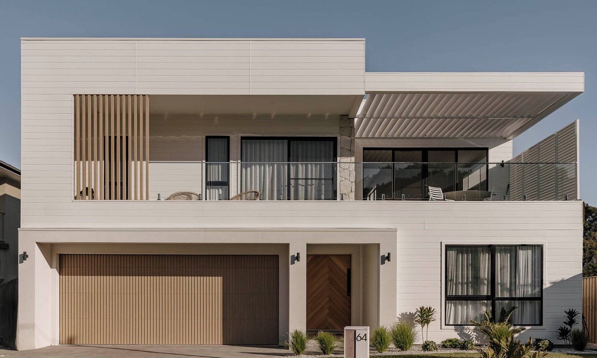 Werri Beach House | Special-till Sept 18* Uma on Werri, Gerringong - Heated pool/spa, beachfront,lux