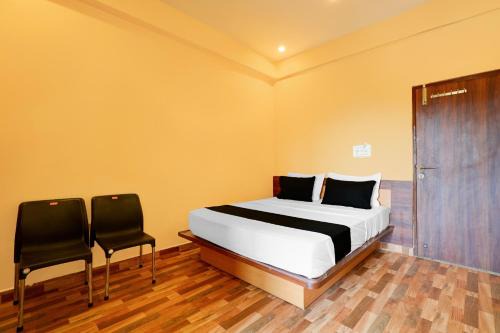 Narasapura Hotel | SPOT ON Sai Palace Bording And Loadging