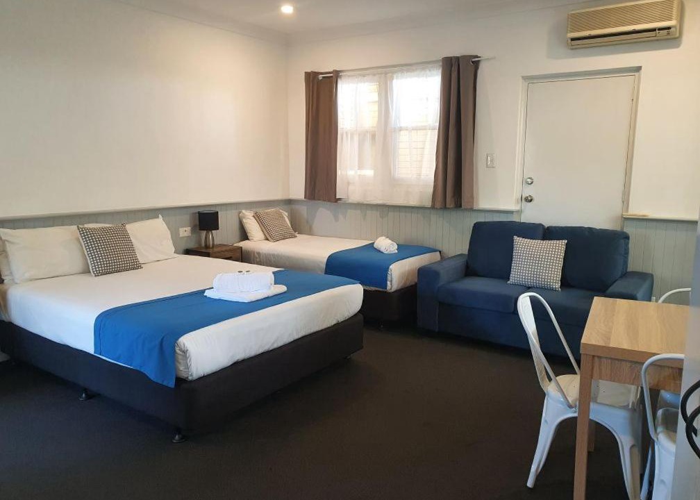 Belmont Hotel | Squid's Ink Motel