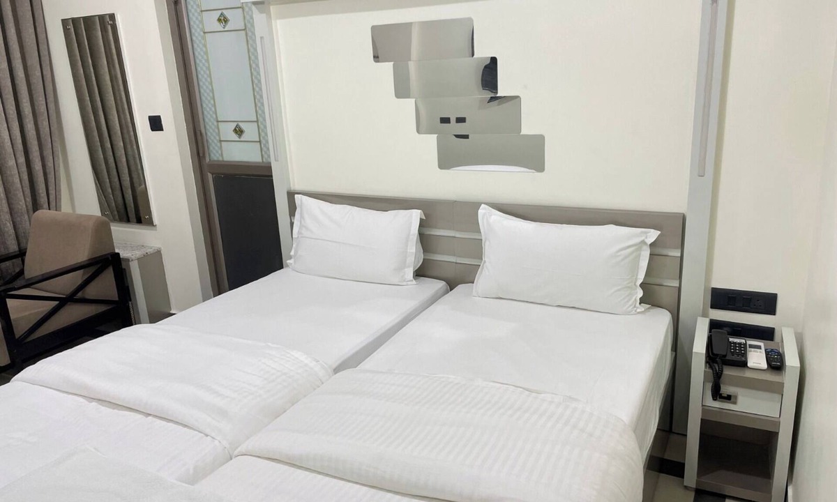 Anakapalle Hotel | SR Hotel