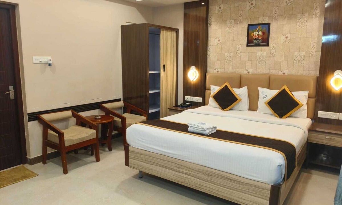 Palayankottai Hotel | Sri Ram Residency